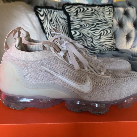COPY - Nike Air VaporMax 2021 Flyknit Running shoes woman’s size 7.5 - Picture 6 of 12